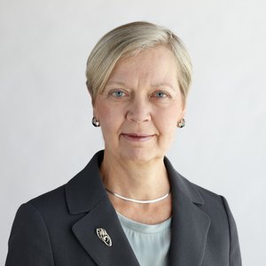 DeAnne Julius on Eurozone Growth and Monetary Policy in the U.K.